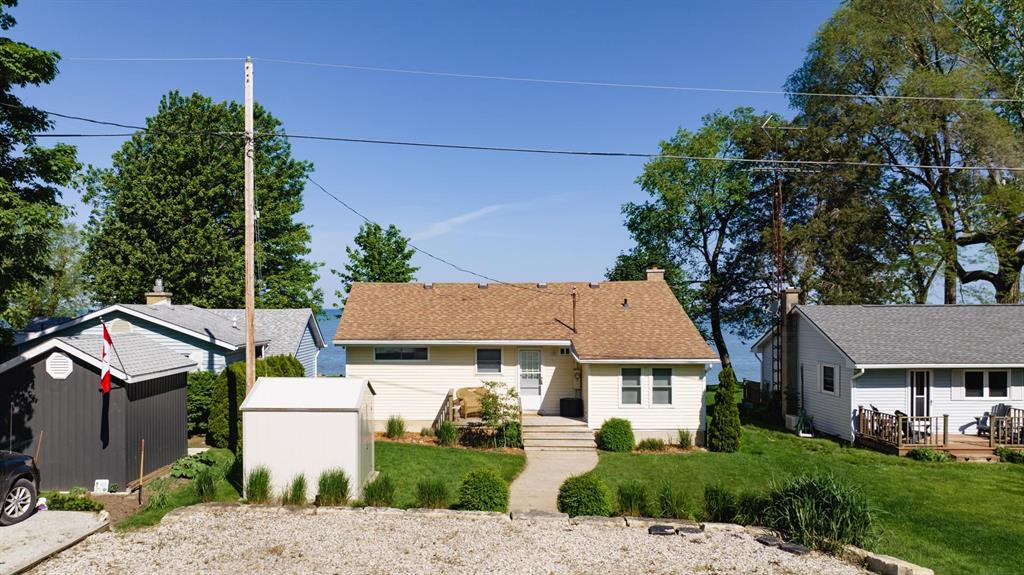 5332 BROADVIEW Avenue, Lambton Shores, Ontario, Canada
