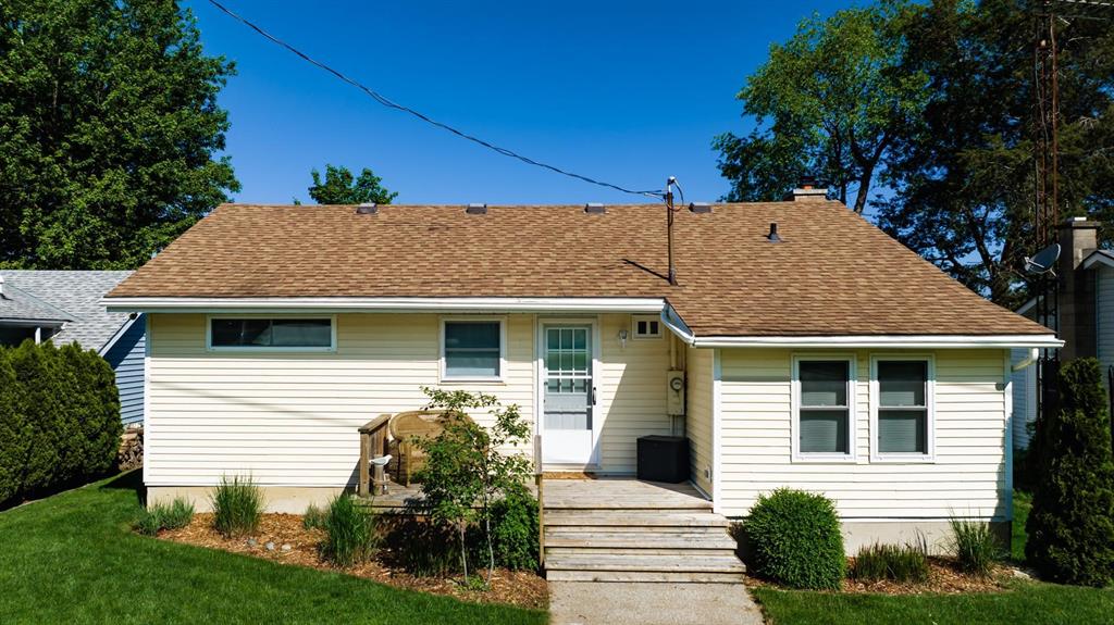 5332 BROADVIEW Avenue, Lambton Shores, Ontario, Canada