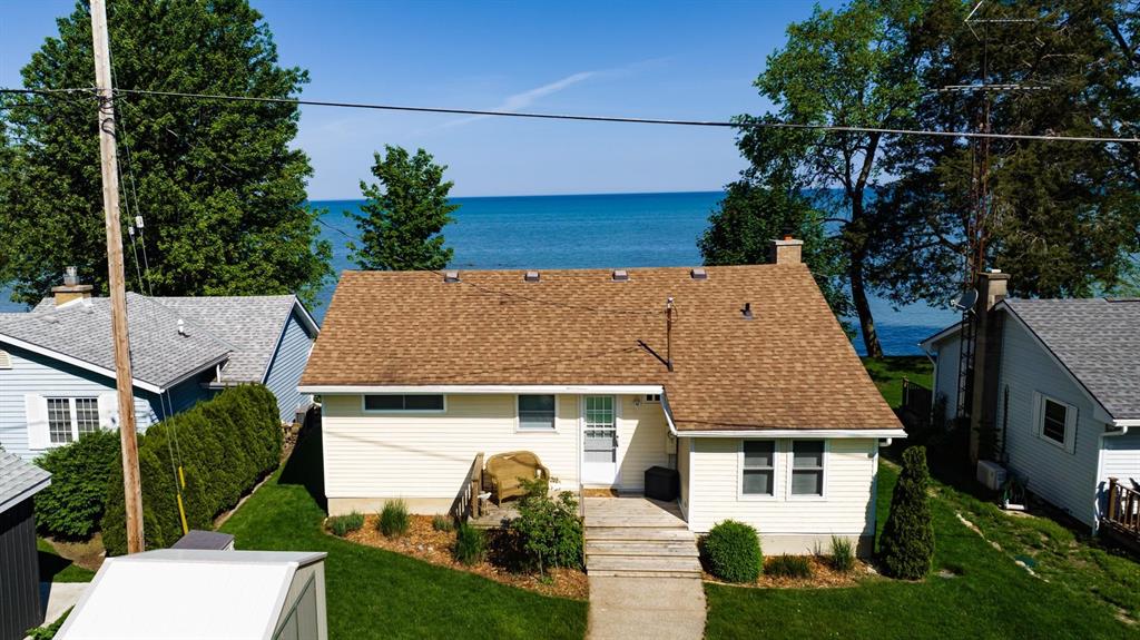 5332 BROADVIEW Avenue, Lambton Shores, Ontario, Canada