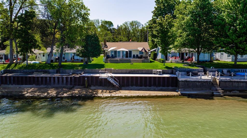 5332 BROADVIEW Avenue, Lambton Shores, Ontario, Canada