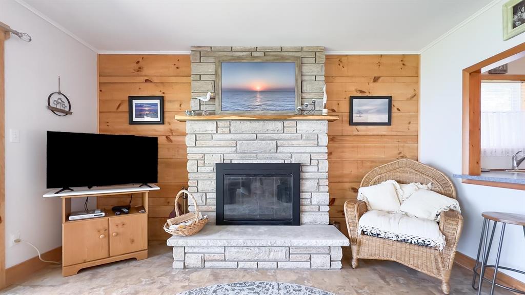 5332 BROADVIEW Avenue, Lambton Shores, Ontario, Canada
