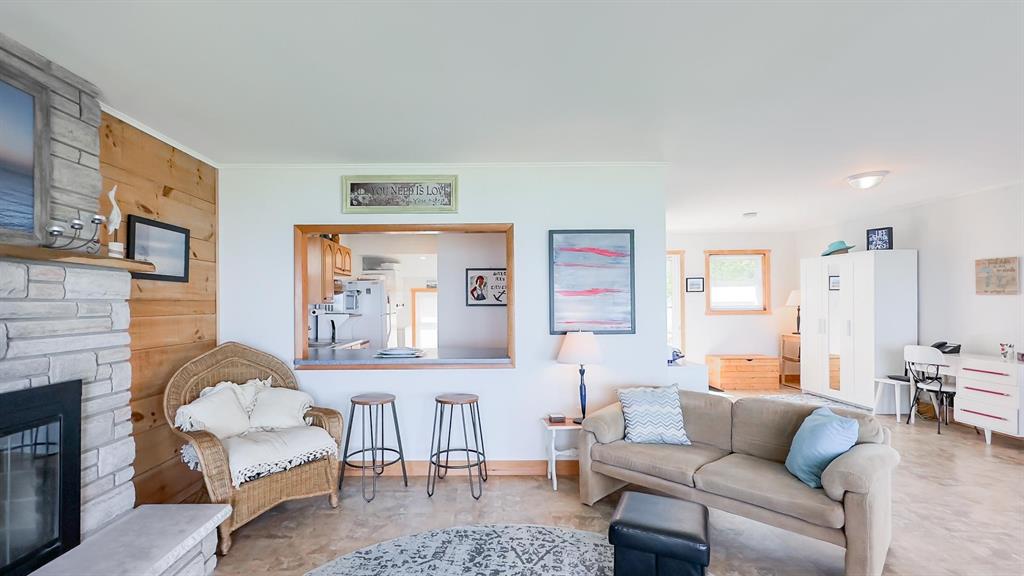 5332 BROADVIEW Avenue, Lambton Shores, Ontario, Canada