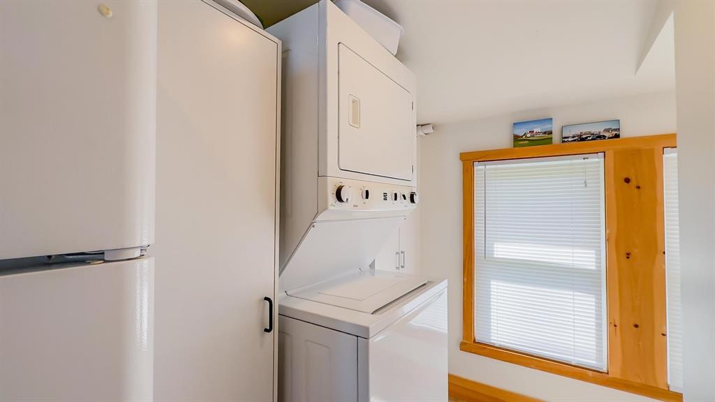 5332 BROADVIEW Avenue, Lambton Shores, Ontario, Canada
