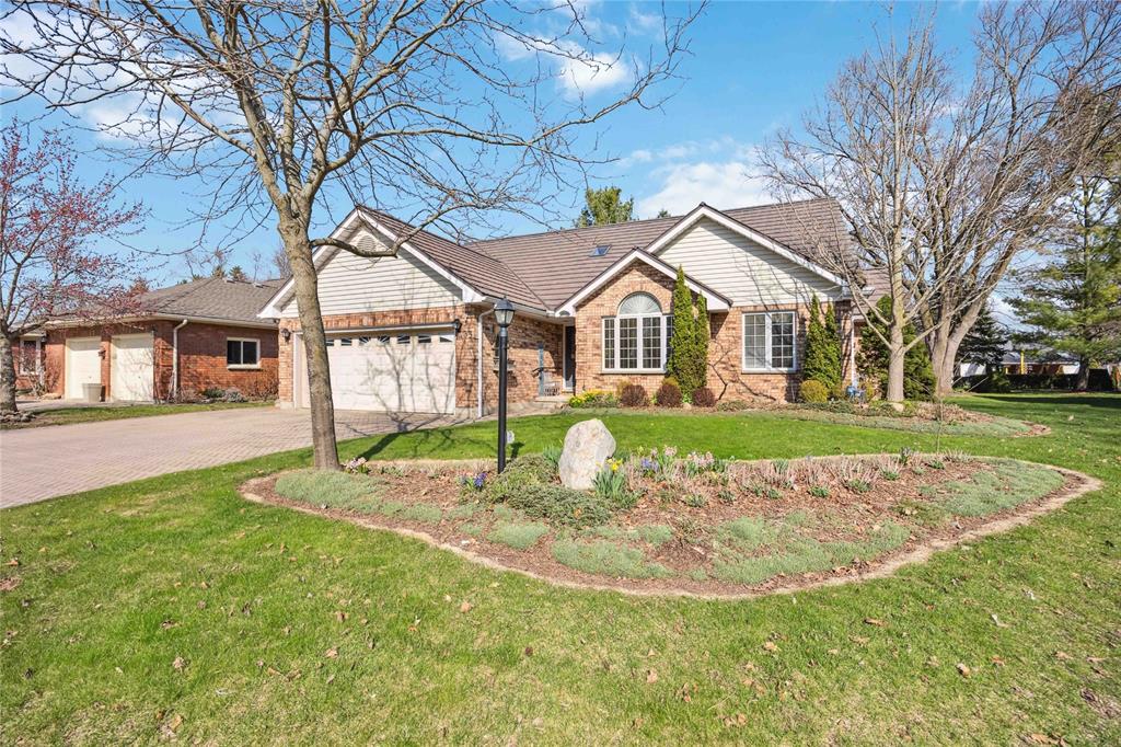35 FRANCES Drive, Lambton Shores, Ontario, Canada