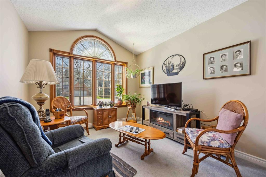 35 FRANCES Drive, Lambton Shores, Ontario, Canada