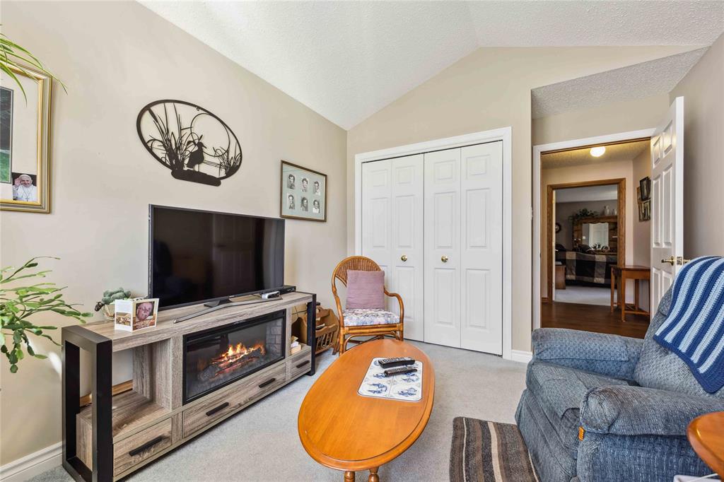 35 FRANCES Drive, Lambton Shores, Ontario, Canada