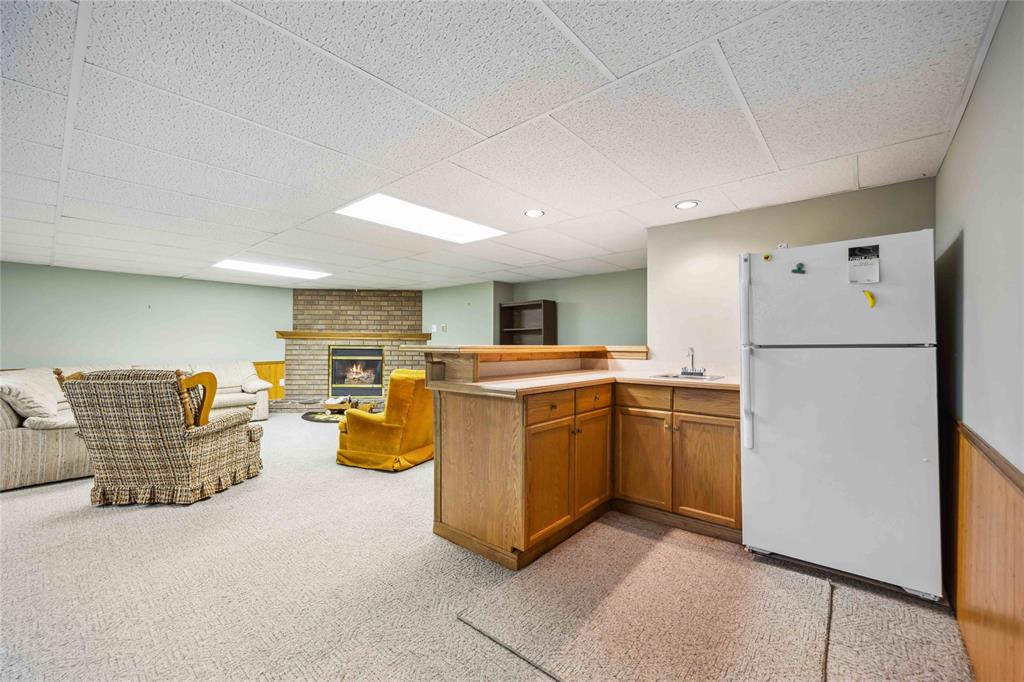 35 FRANCES Drive, Lambton Shores, Ontario, Canada