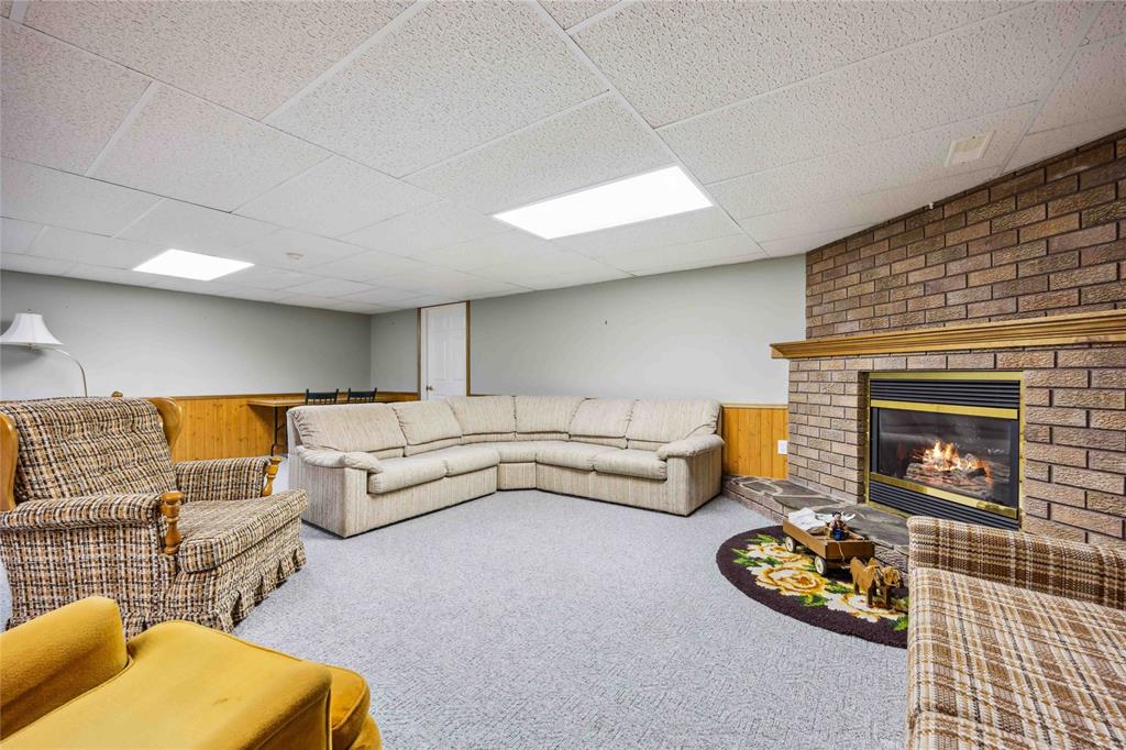 35 FRANCES Drive, Lambton Shores, Ontario, Canada