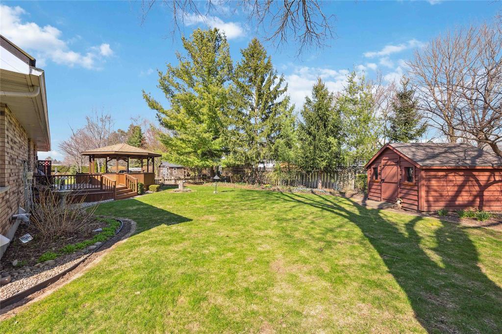 35 FRANCES Drive, Lambton Shores, Ontario, Canada