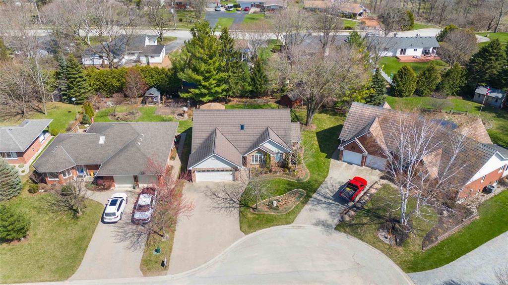 35 FRANCES Drive, Lambton Shores, Ontario, Canada