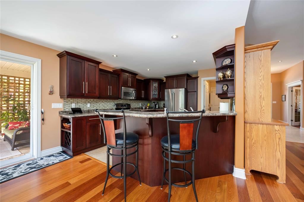 6742 OLD MILL Road, Plympton-Wyoming, Ontario, Canada