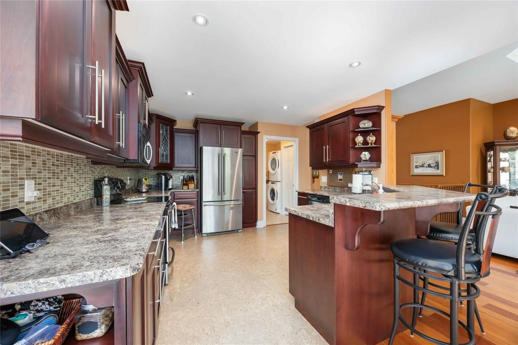 6742 OLD MILL Road, Plympton-Wyoming, Ontario, Canada