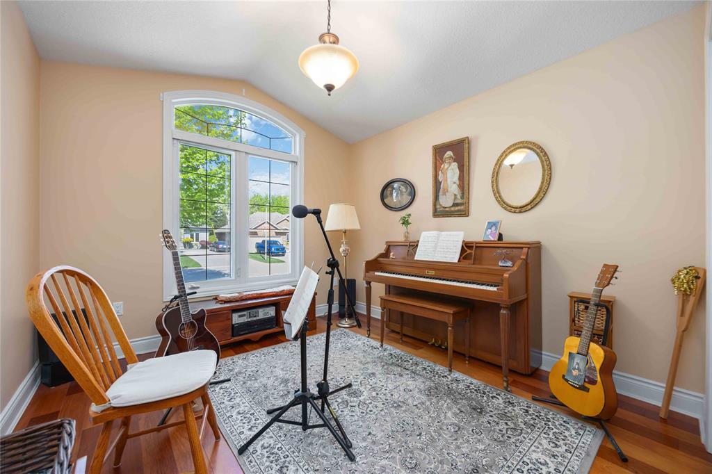 6742 OLD MILL Road, Plympton-Wyoming, Ontario, Canada