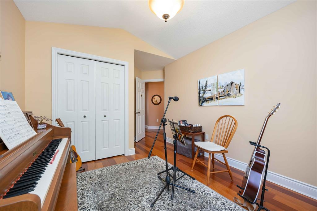 6742 OLD MILL Road, Plympton-Wyoming, Ontario, Canada