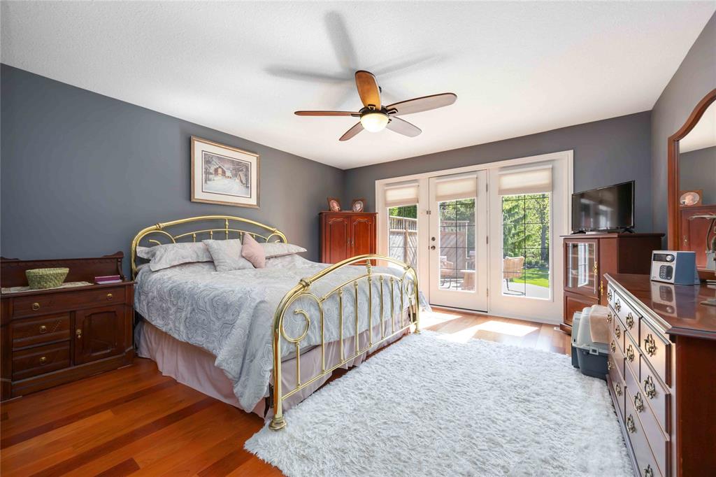 6742 OLD MILL Road, Plympton-Wyoming, Ontario, Canada