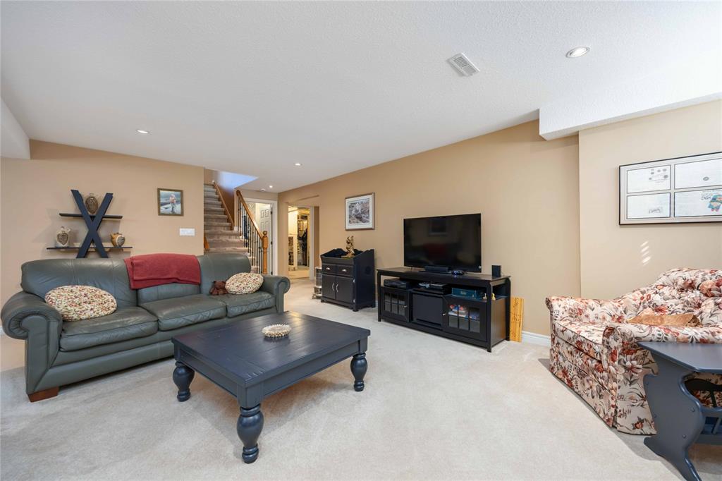 6742 OLD MILL Road, Plympton-Wyoming, Ontario, Canada