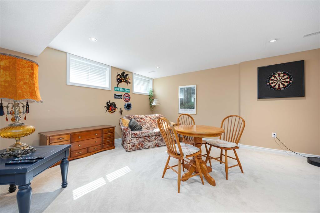 6742 OLD MILL Road, Plympton-Wyoming, Ontario, Canada