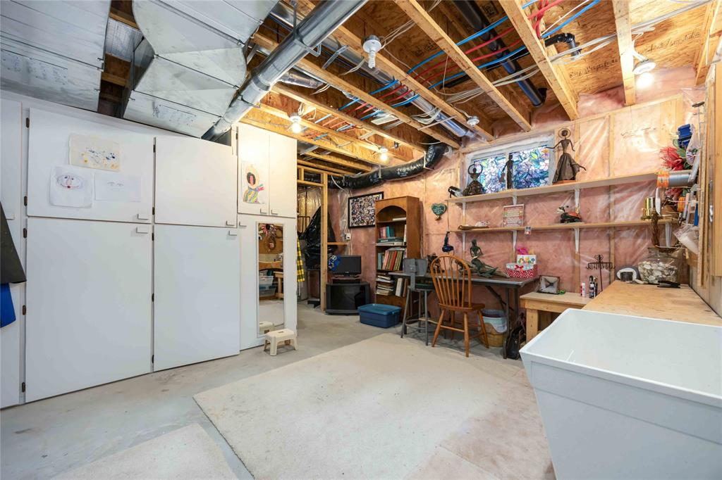 6742 OLD MILL Road, Plympton-Wyoming, Ontario, Canada