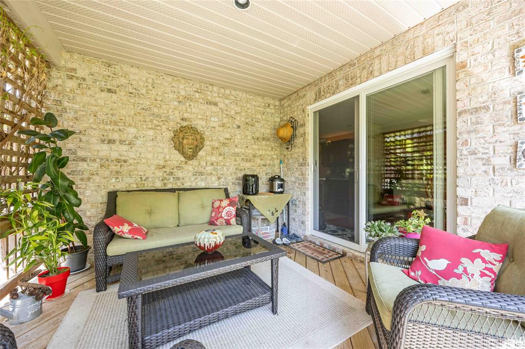 6742 OLD MILL Road, Plympton-Wyoming, Ontario, Canada