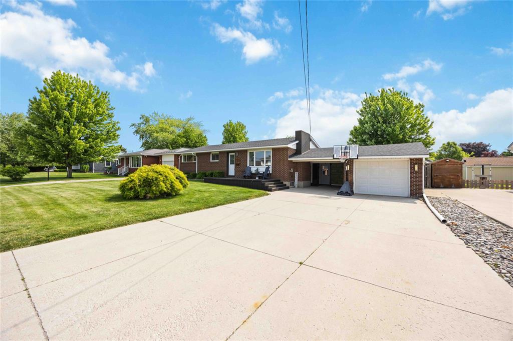 87 MACNAB Street, Lambton Shores, Ontario, Canada photo 3