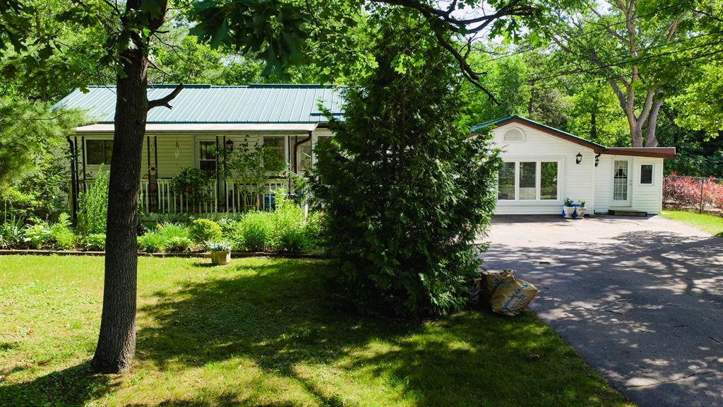 10148 PORT FRANKS ESTATES Drive, Lambton Shores, Ontario, Canada photo 1