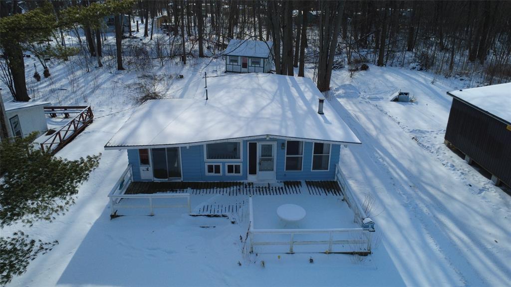 9924 LAKE Road, Lambton Shores, Ontario, Canada photo 3