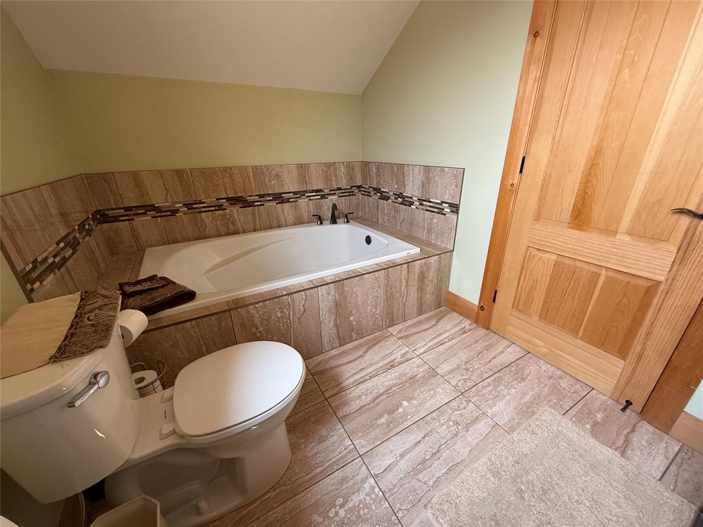 8529 Kinnaird Road photo 12