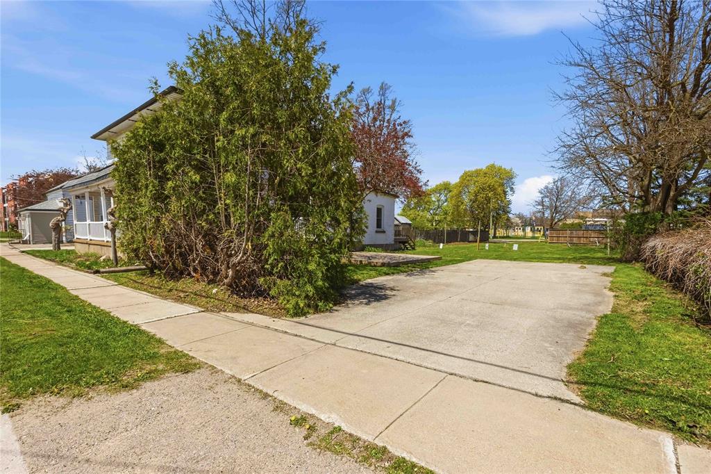 8 WATT Street, Lambton Shores, Ontario, Canada photo 4