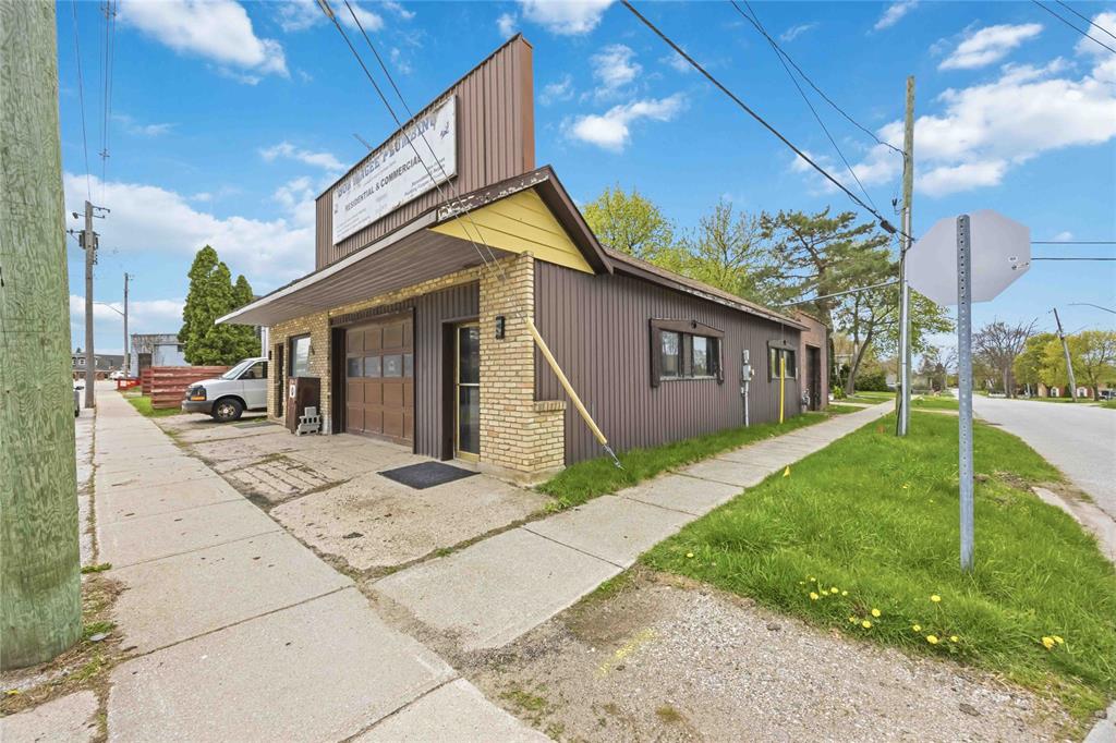 16 WASHINGTON Street, Lambton Shores, Ontario, Canada photo 3
