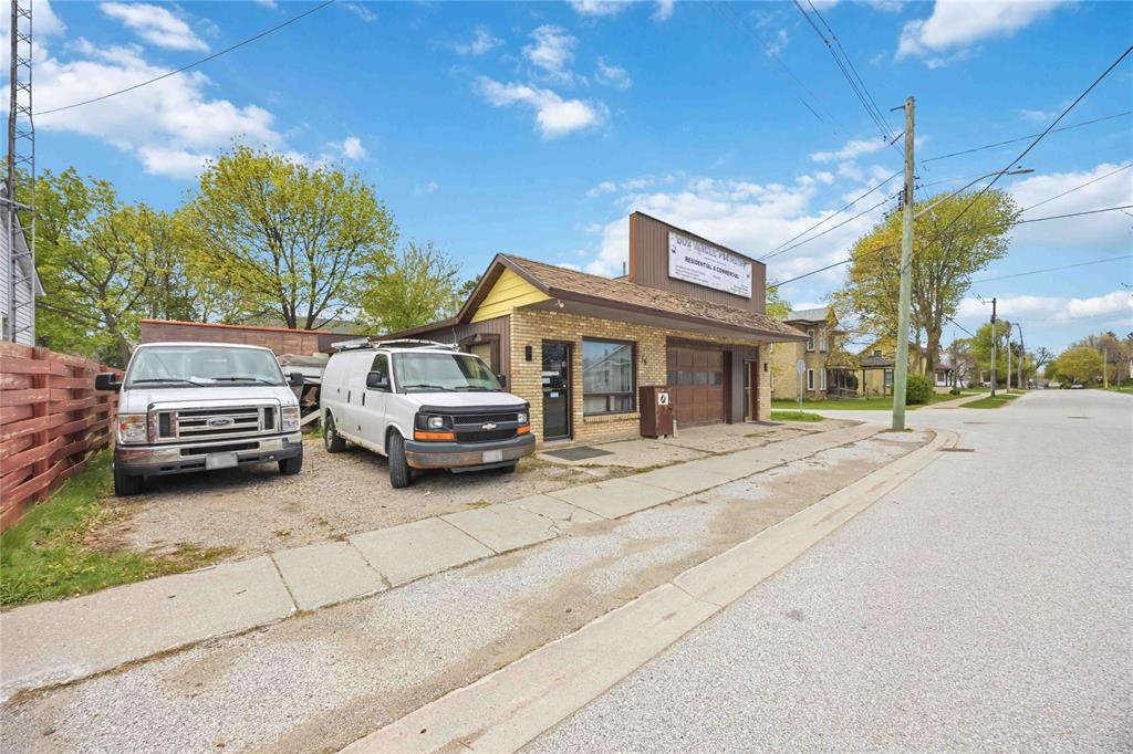 16 WASHINGTON Street, Lambton Shores, Ontario, Canada photo 4
