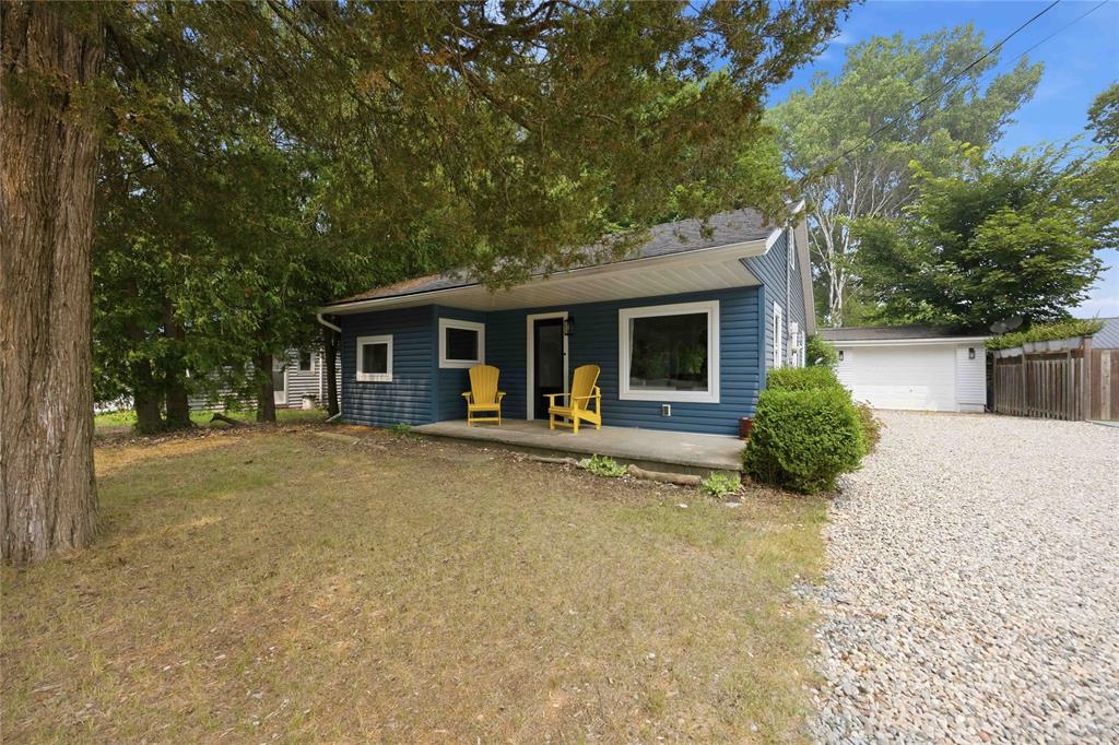 6366 LONDON Road, Lambton Shores, Ontario, Canada photo 2