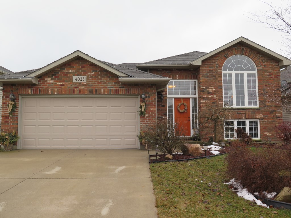 4023 APPLEWOOD DR, Petrolia Ontario, Canada