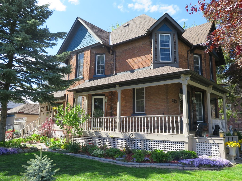213 VIDAL ST South, Sarnia Ontario, Canada