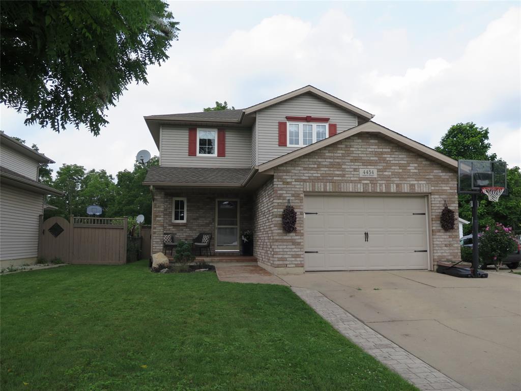 4434 NORTH Street, Petrolia Ontario, Canada