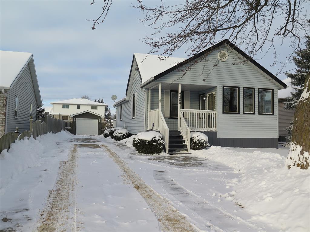 4480 PETROLIA Line, Petrolia Ontario, Canada