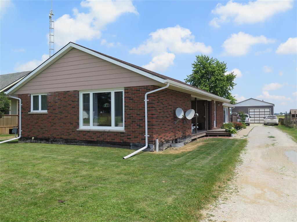 1382 OAKDALE Road, Dawn-Euphemia Ontario, Canada