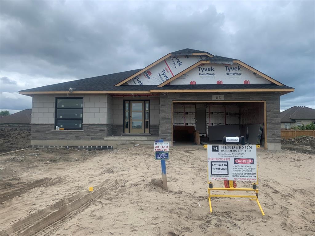 116 KAMAL Drive, Sarnia, Ontario, Canada