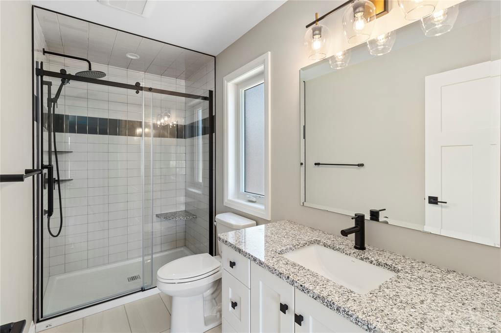 105 KAMAL Drive, Sarnia, Ontario, Canada