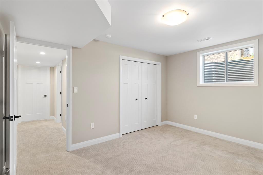 105 KAMAL Drive, Sarnia, Ontario, Canada