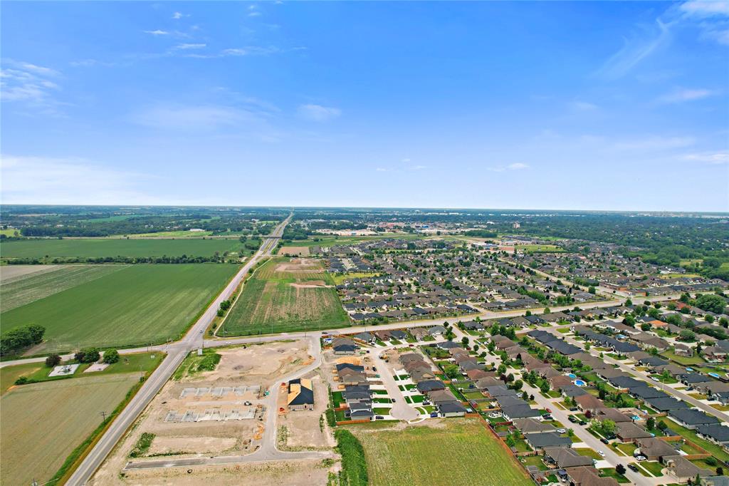 105 KAMAL Drive, Sarnia, Ontario, Canada