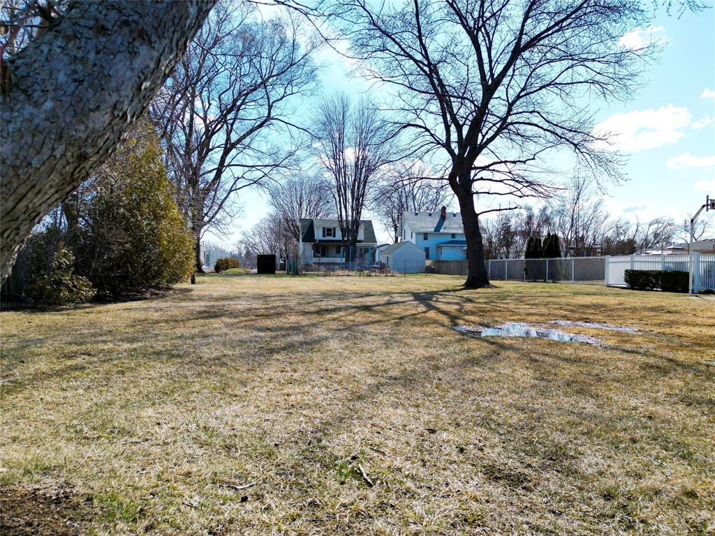 2002 ST CLAIR Parkway, Sarnia, Ontario, Canada