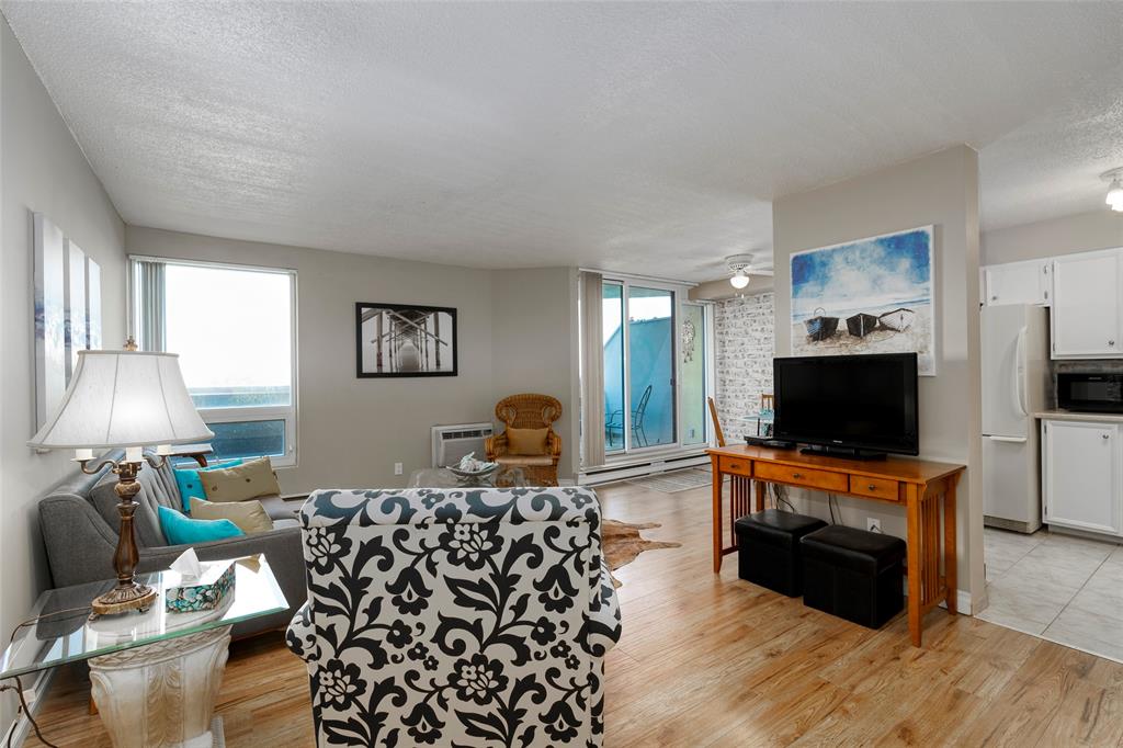 155 FRONT Street North Unit# 205, Sarnia, Ontario, Canada