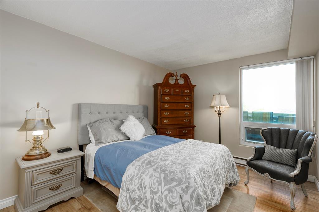155 FRONT Street North Unit# 205, Sarnia, Ontario, Canada