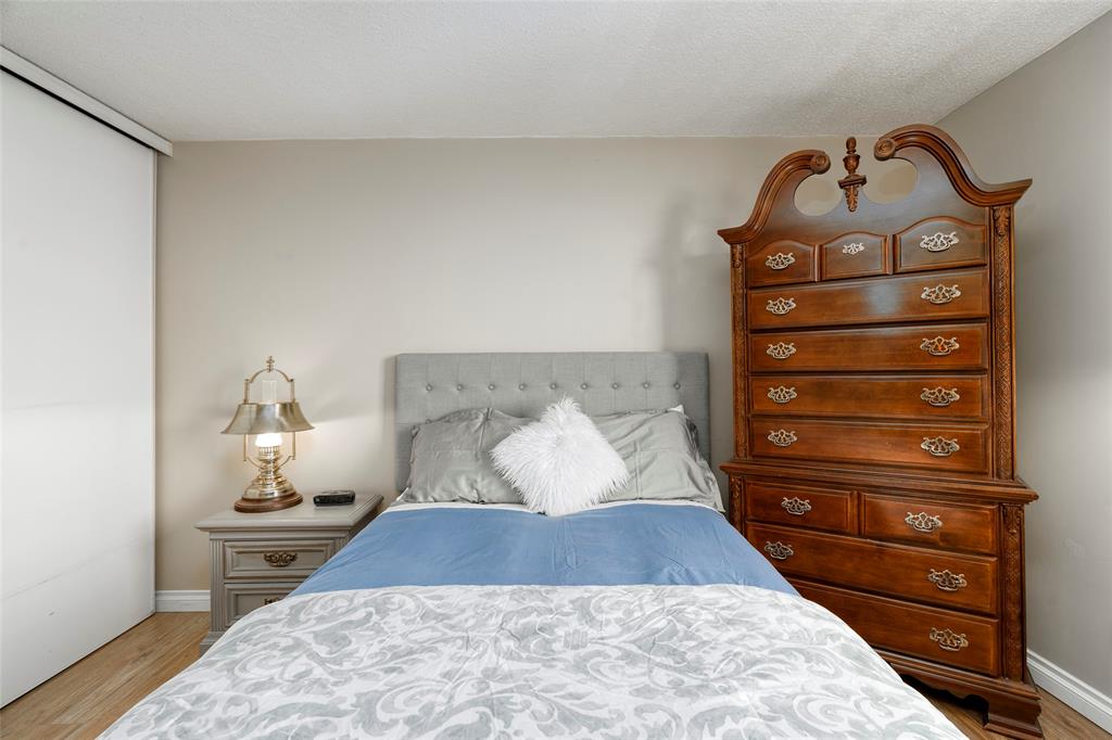 155 FRONT Street North Unit# 205, Sarnia, Ontario, Canada