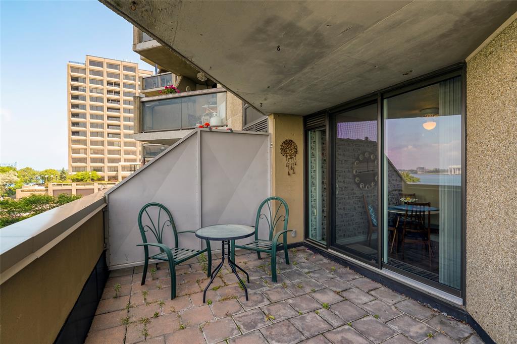 155 FRONT Street North Unit# 205, Sarnia, Ontario, Canada