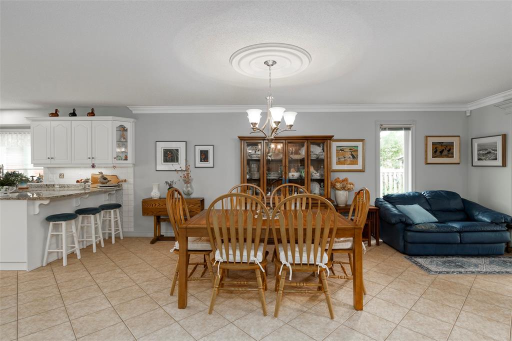 125 PAUL SLOGGETT Drive, Sarnia, Ontario, Canada