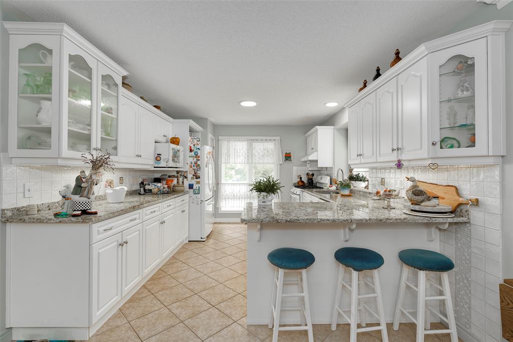 125 PAUL SLOGGETT Drive, Sarnia, Ontario, Canada
