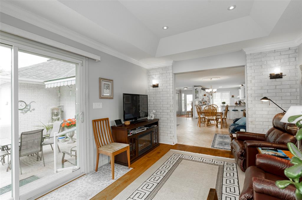 125 PAUL SLOGGETT Drive, Sarnia, Ontario, Canada