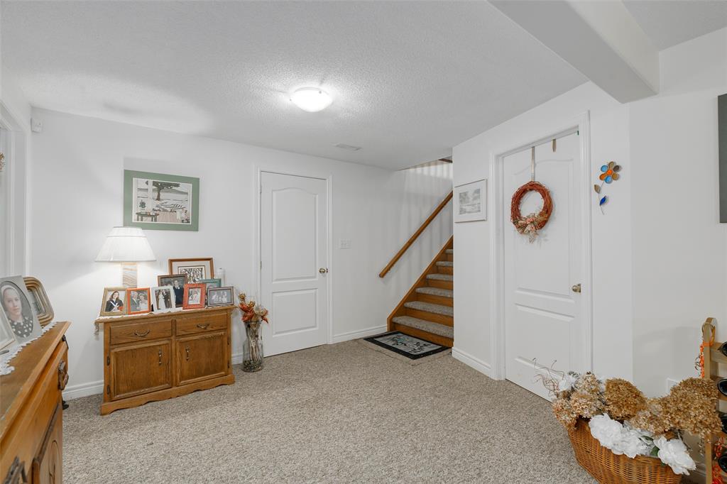 125 PAUL SLOGGETT Drive, Sarnia, Ontario, Canada