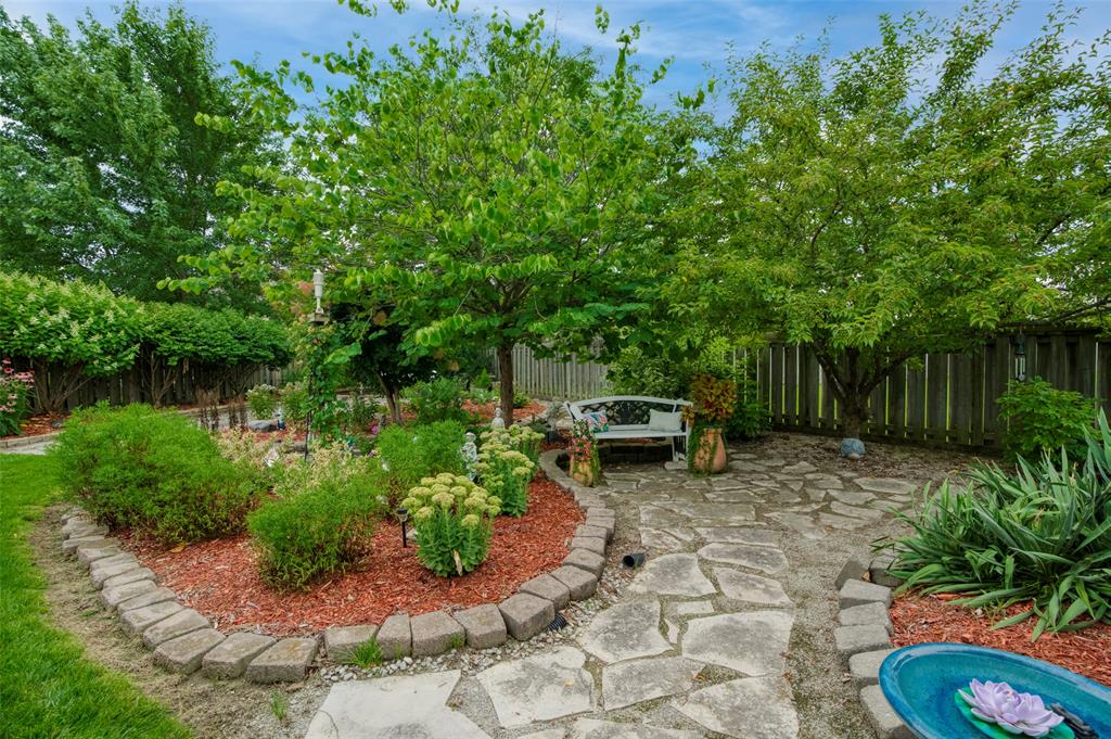 125 PAUL SLOGGETT Drive, Sarnia, Ontario, Canada